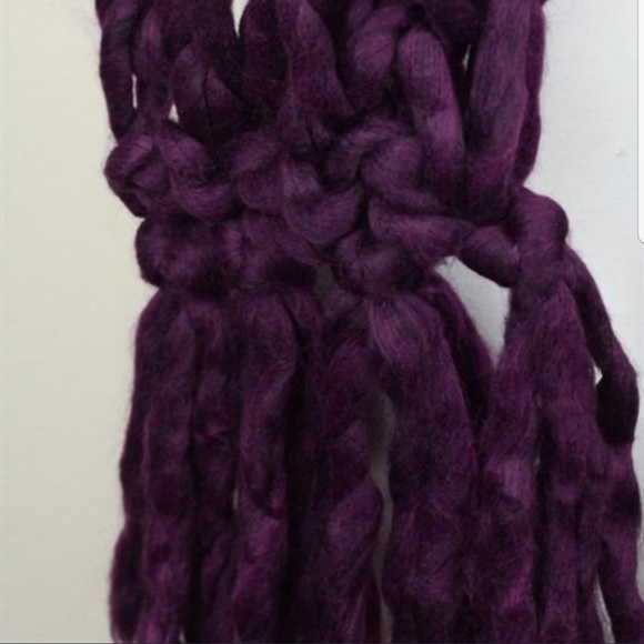 Giant Chunky Knit Scarf - Picture 3 of 3